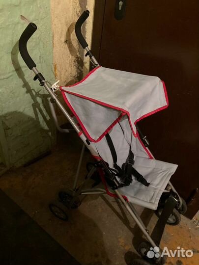Прогулочная коляска трость
