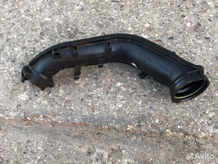 Патрубок шкода