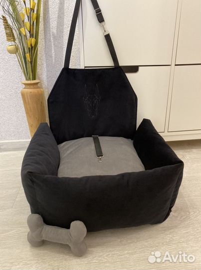 Автокресло для животных