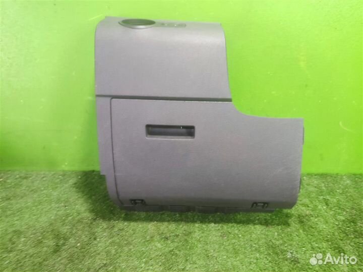 Накладка торпедо подрулевая volkswagen Caddy 3 20