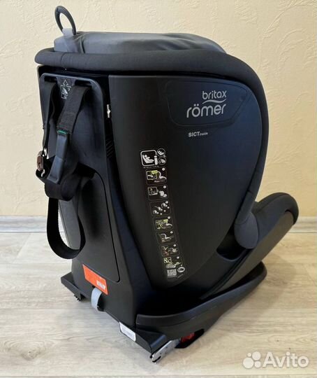 Britax Romer trifix2 i-size (Цвет Storm Grey)