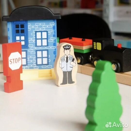 Деревянная железная дорога 80 деталей