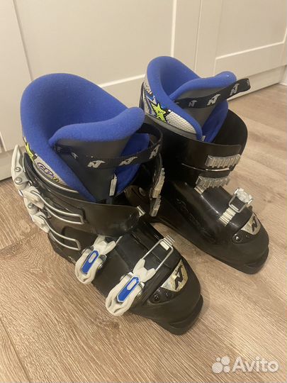Горнолыжные ботинки детские 22