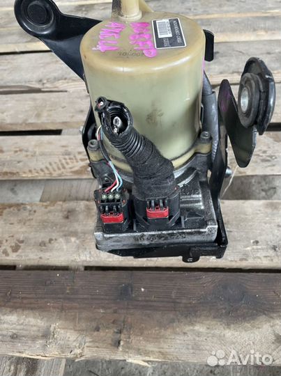 Насос гидроусилителя mazda 3 BL