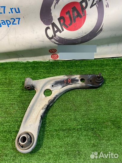 Рычаг(5) передний правый Toyota Sienta NSP170