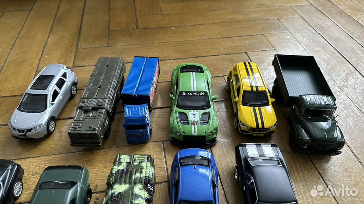 Детские машинки игрушки металлические