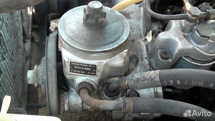 Насос гидроусилителя руля на Мерседес W123,W126