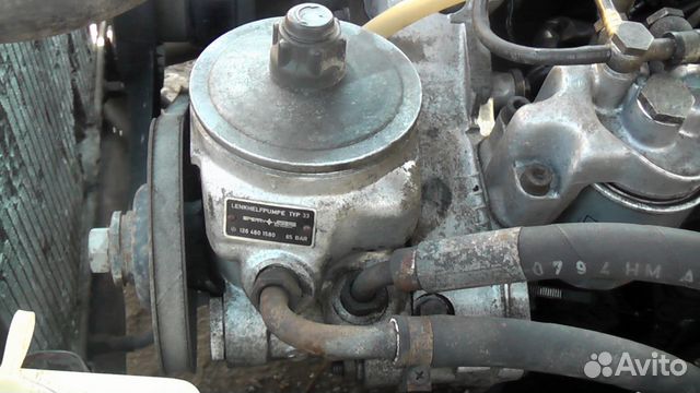 Насос гидроусилителя руля на Мерседес W123,W126