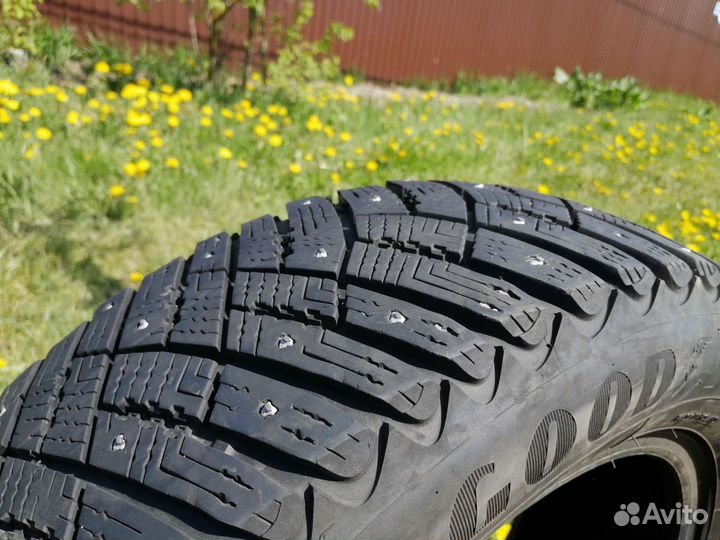 Goodyear Ultra Grip Ice Arctic 2 185/65 R15