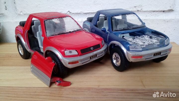 Toyota RAV4 Kinsmart 1/32 (2 штуки)