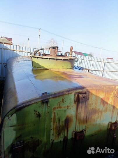 Емкость для воды металлическая бу