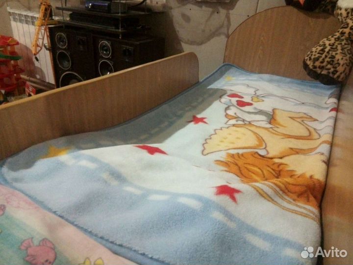 Кровать с матрасом