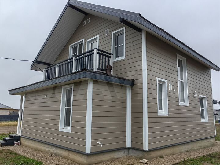 Дом 165 м² на участке 6 сот.