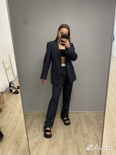 Брючный костюм женский