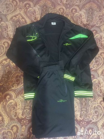 Спортивный костюм