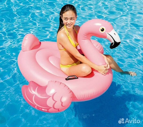 Надувной плот фламинго 57558 intex 142х137х97см