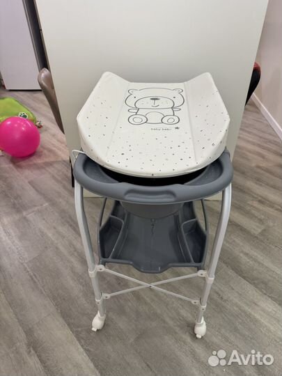 Ванночка и пеленальный столик