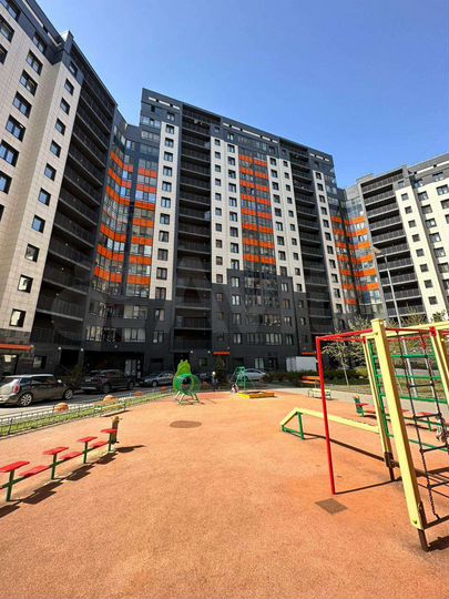 2-к. квартира, 70 м², 8/15 эт.