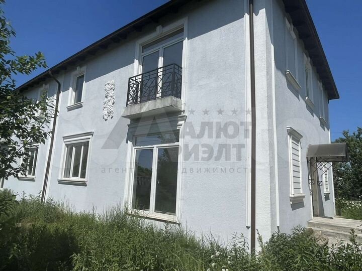 Таунхаус 182 м² на участке 3,4 сот.