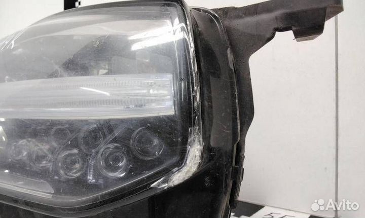 Фара правая Volvo XC90