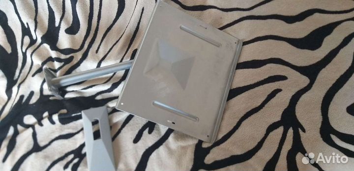 Кронштейн для телевизора на стену поворотный