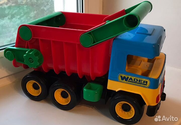 Самосвал Wader