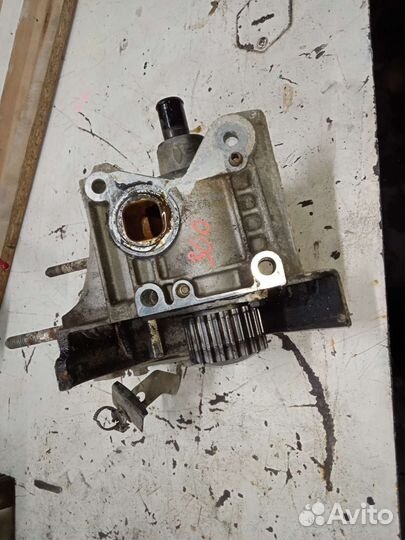 Помпа водяной насос Peugeot 306 Пежо 306