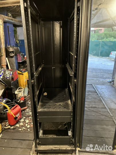 Шкаф серверный TWT-CBB-42U 6*12-00 19*Business