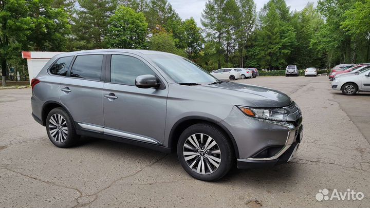 Mitsubishi Outlander 2.4 CVT, 2019, 94 300 км