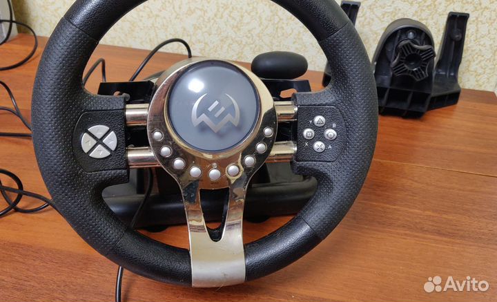 Игровой руль с педалями sven GC-W800