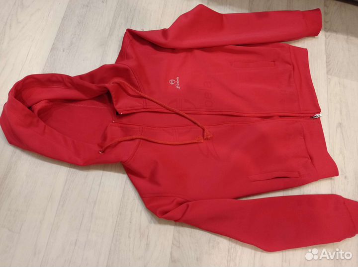 Спортивный костюм женский