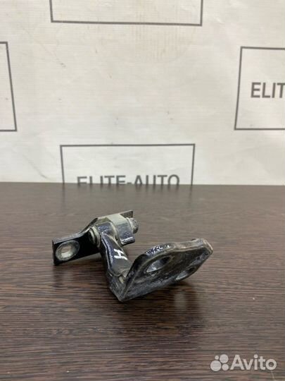 Петля двери задняя правая Bmw 7 E66 2002