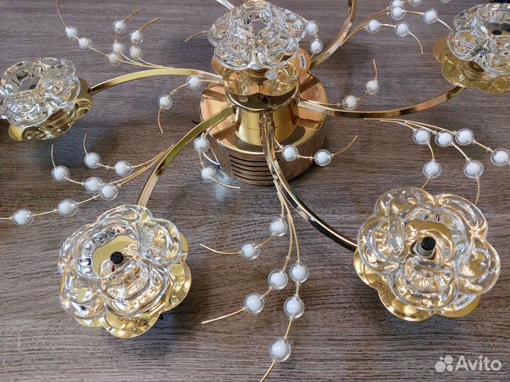 Продам люстру и бра
