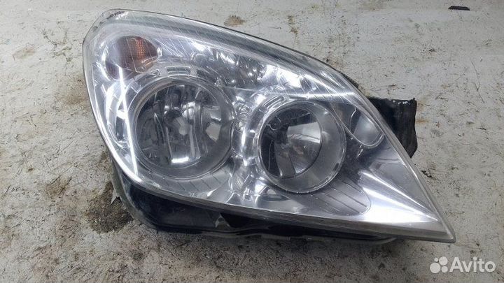 Фара передняя правая Opel Astra H 1.6 Z16XER 2011