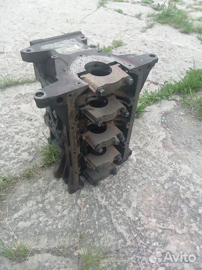 Блок двигателя для столика