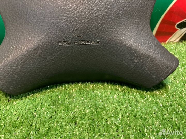 Подушка AirBag водителя Toyota Avensis AZT251