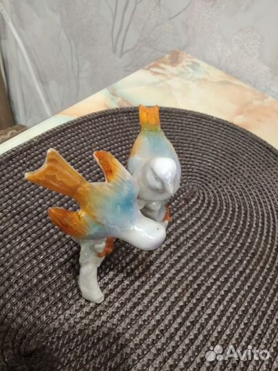 Птицы фарфоровая статуэтка