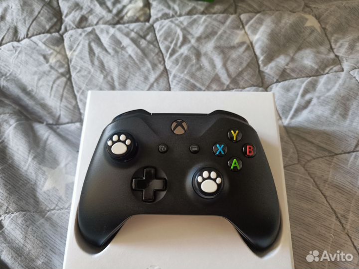 Геймпад Xbox One чёрный оригинал + кабель