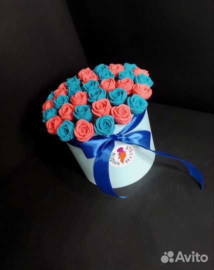 Шоколадные Розы - 37 шт в Шляпной Коробке