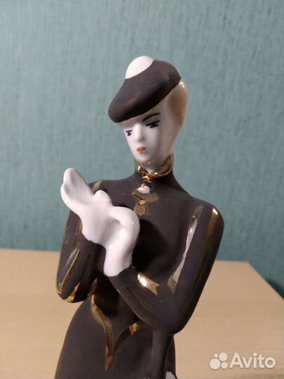 Статуэтка Дама с собачкой Дулево