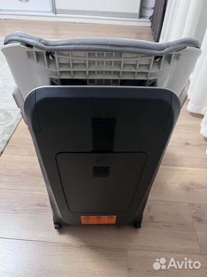 Детское автокресло Chicco isofix 9-18кг, 15-36кг