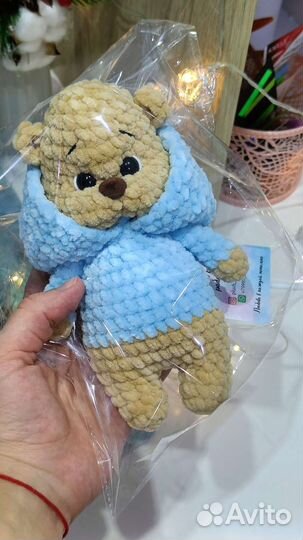 Вязаный мишка (плюшевая игрушка ручной работы)