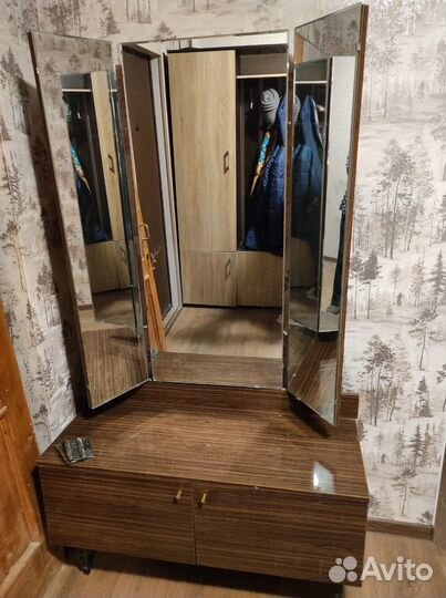 Трильяж с зеркалом