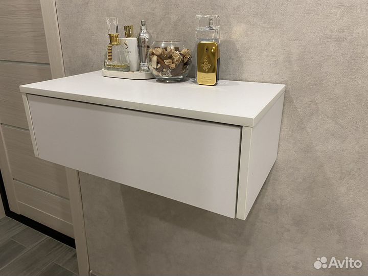 Тумба прикроватная подвесная