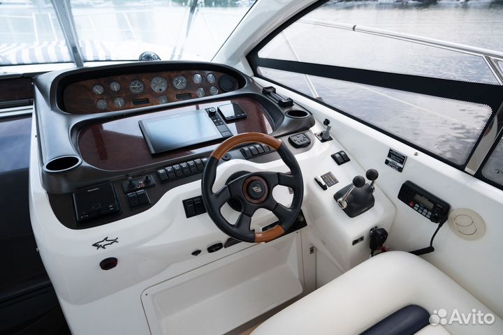 Моторная яхта Sunseeker 50 Camargue