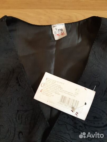 Жилетка для мальчика новая