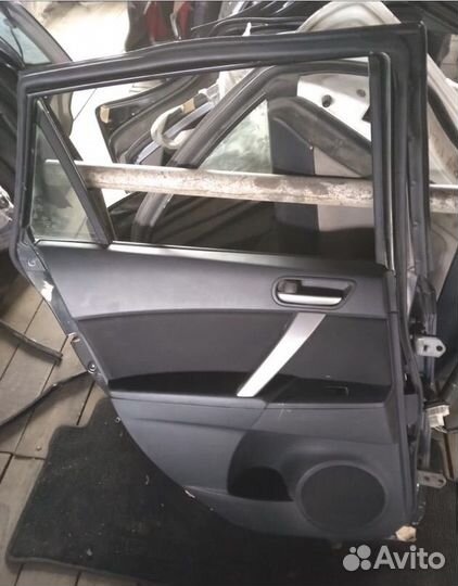 Дверь задняя левая mazda 3 bl