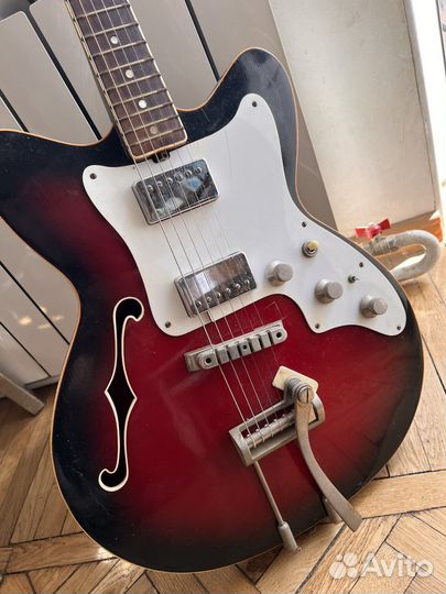 Электро гитара Jolana