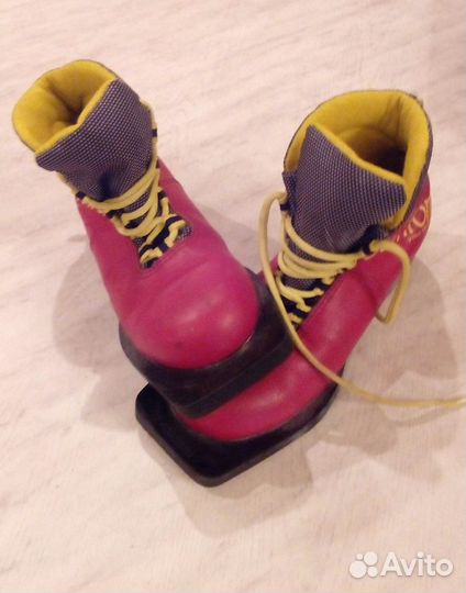 Лыжные ботинки