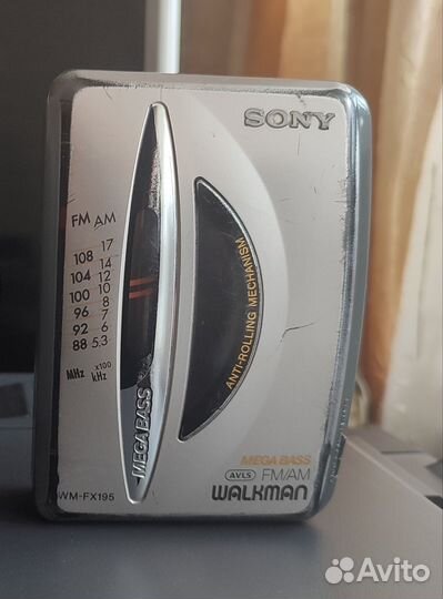 Кассетный плеер Sony WM-FX195